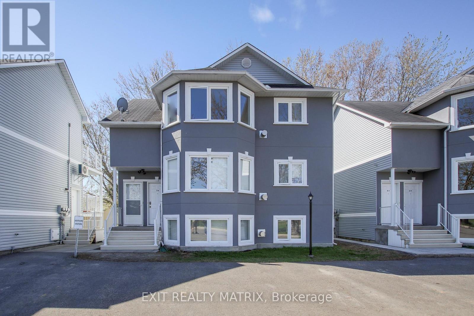 5c - 75 Lapointe Boulevard