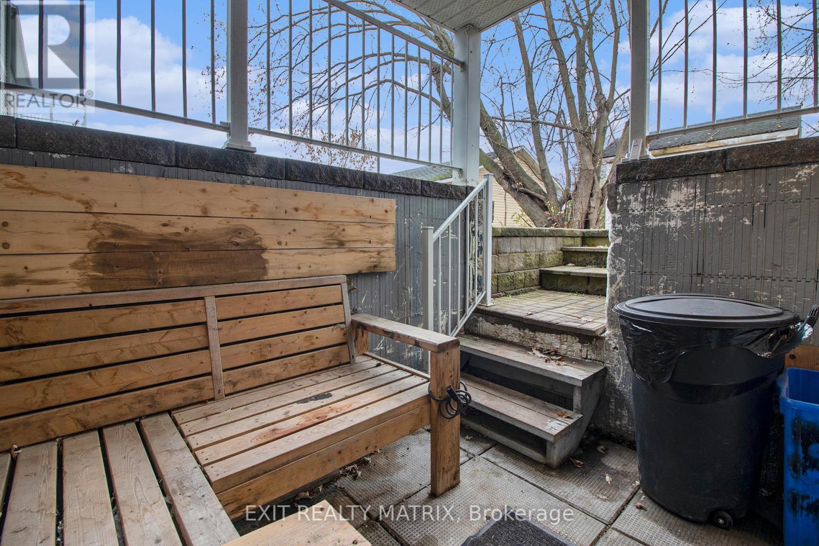 5c - 75 Lapointe Boulevard