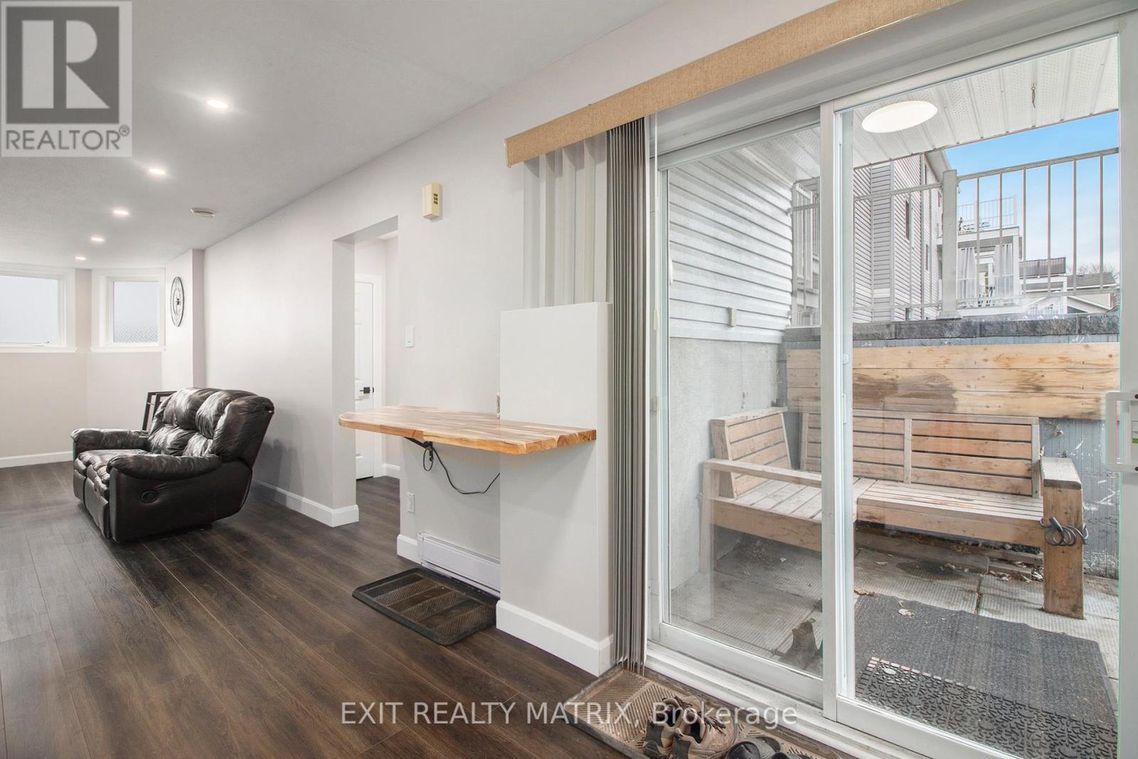 5c - 75 Lapointe Boulevard