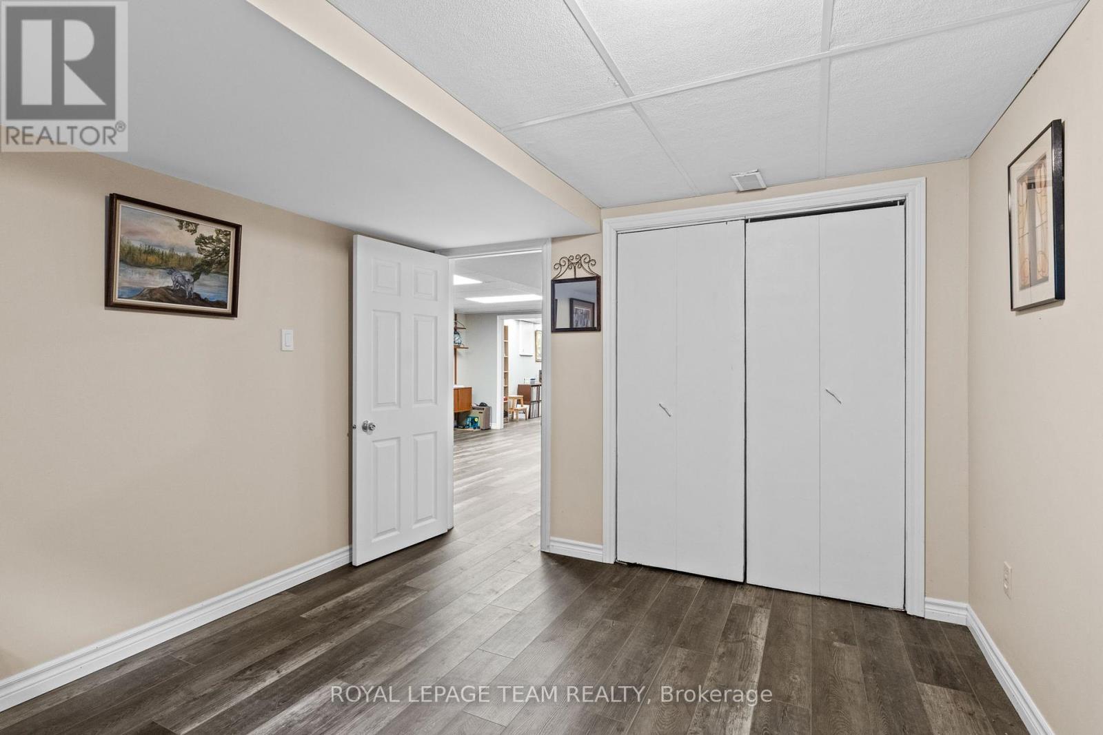6481 Rideau Valley Drive N