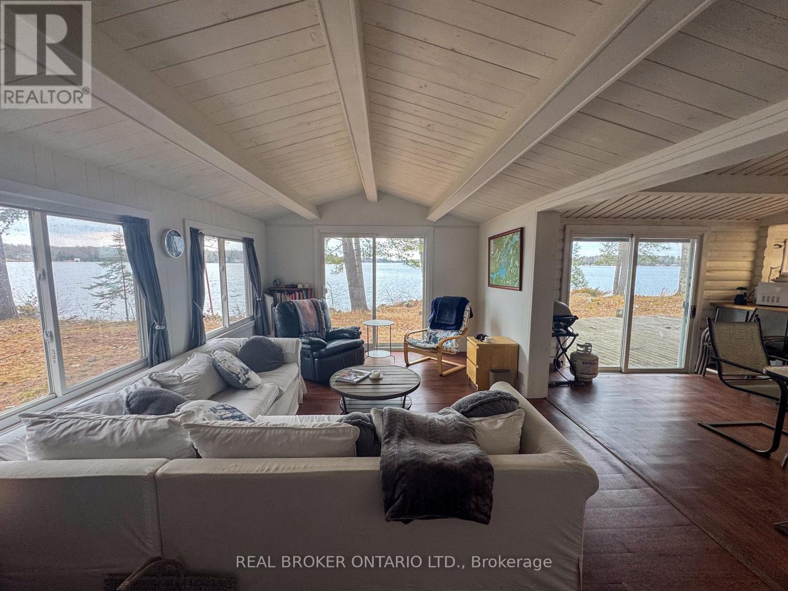101 Fairclough Island