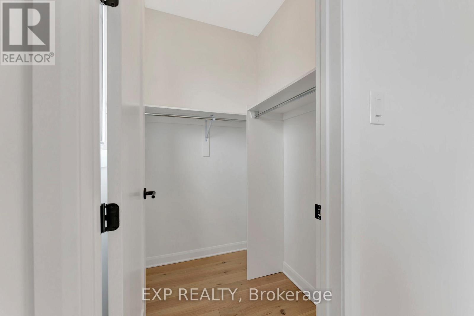 526 Anchor Circle