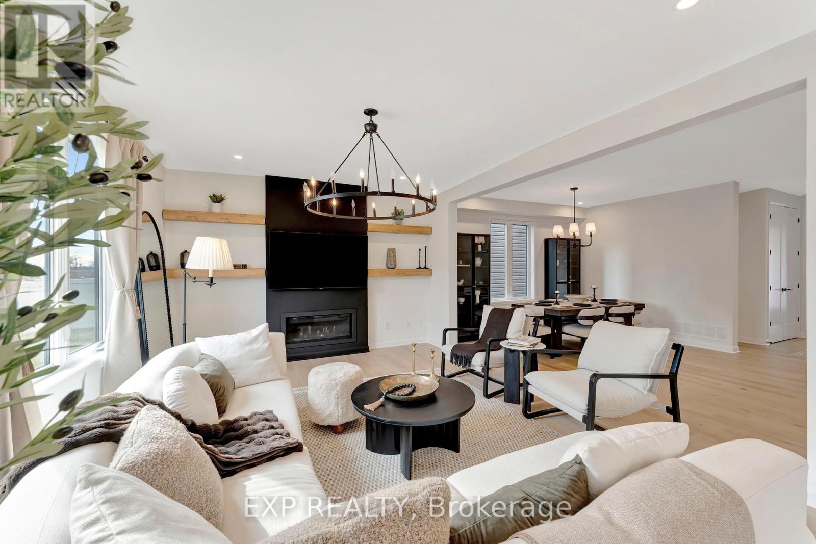 526 Anchor Circle