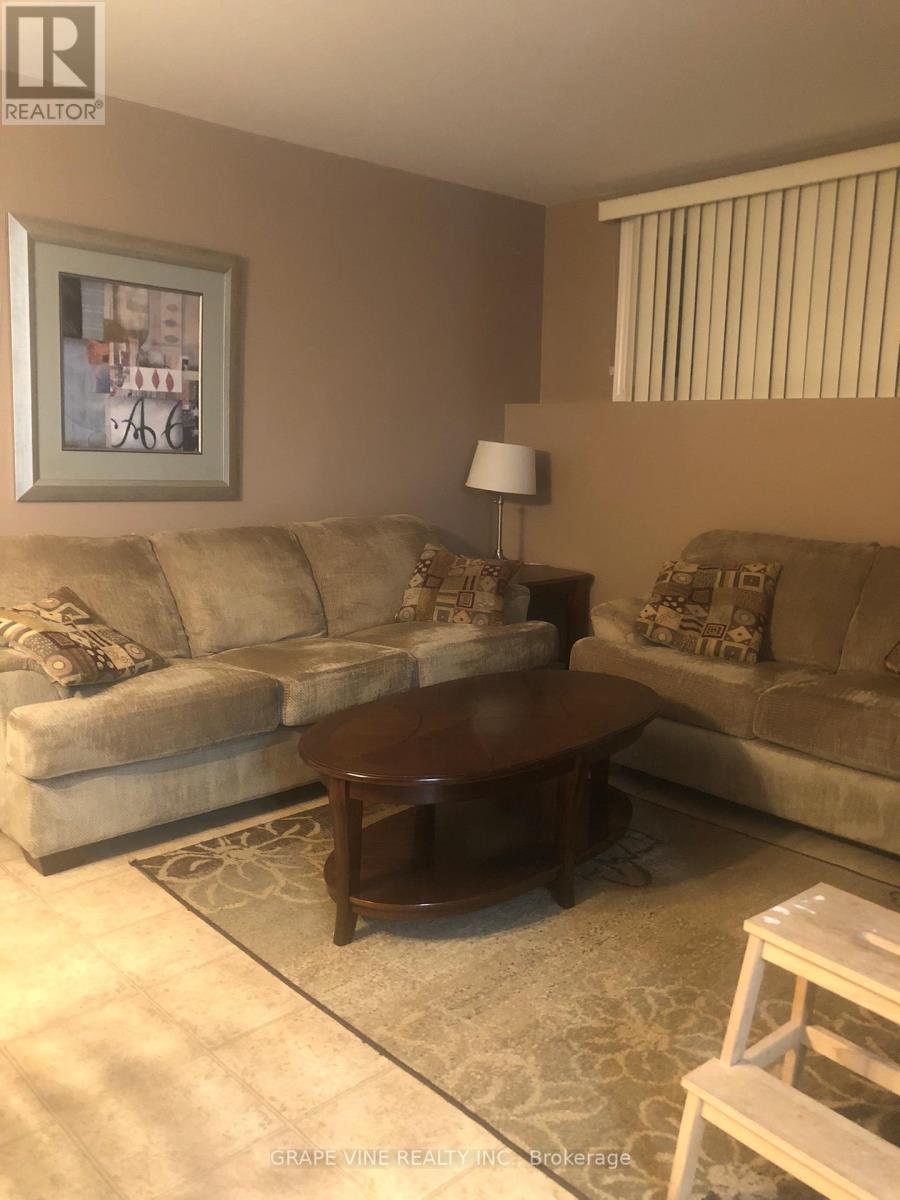 35 Cloverloft Court
