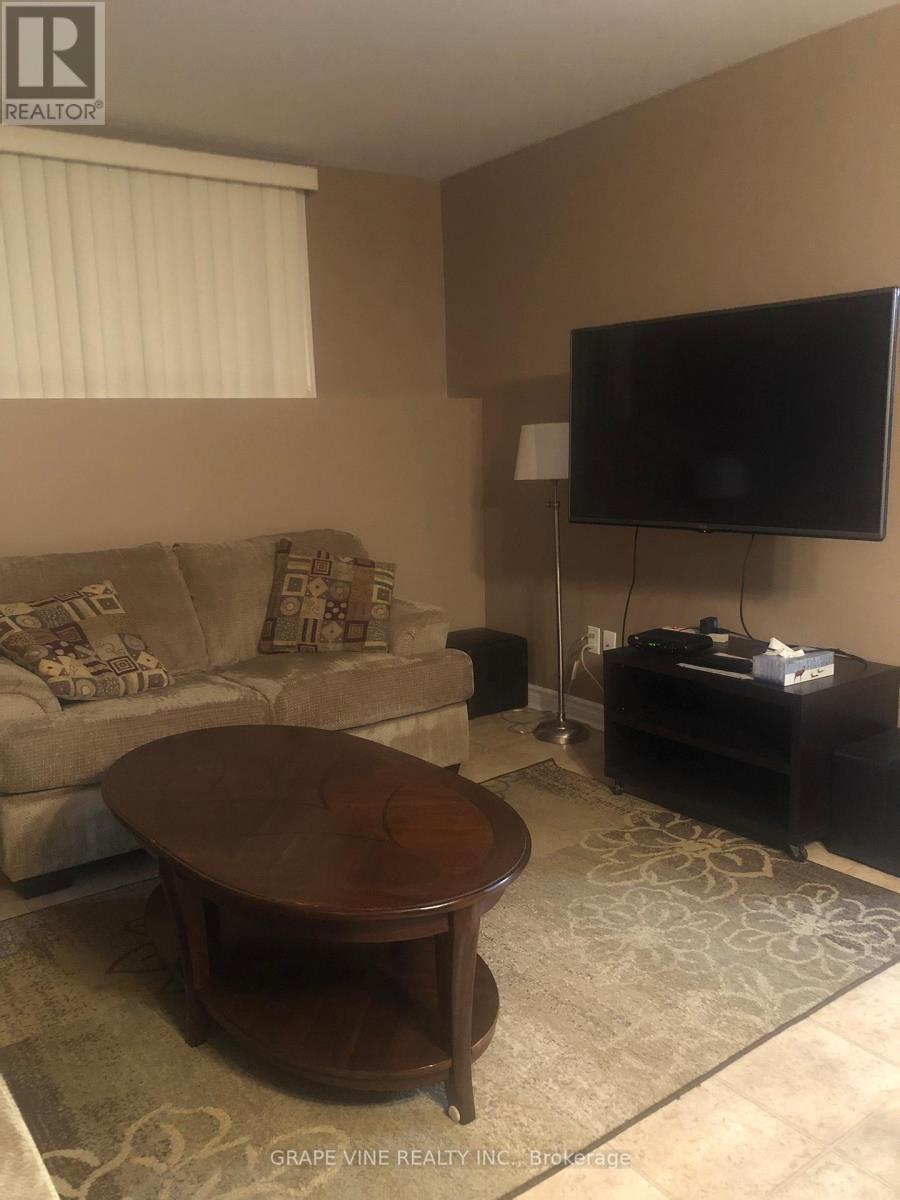 35 Cloverloft Court