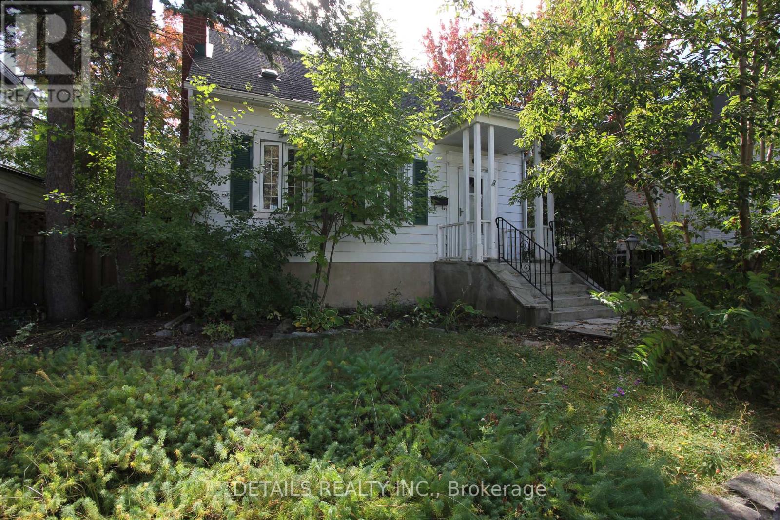 10 Garrison Street