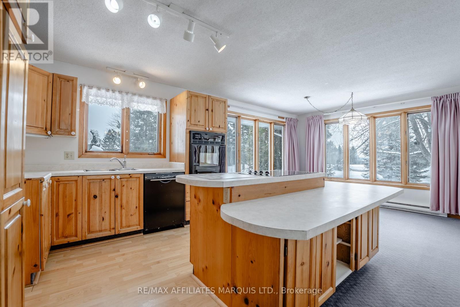 10984 County Rd 2 Road