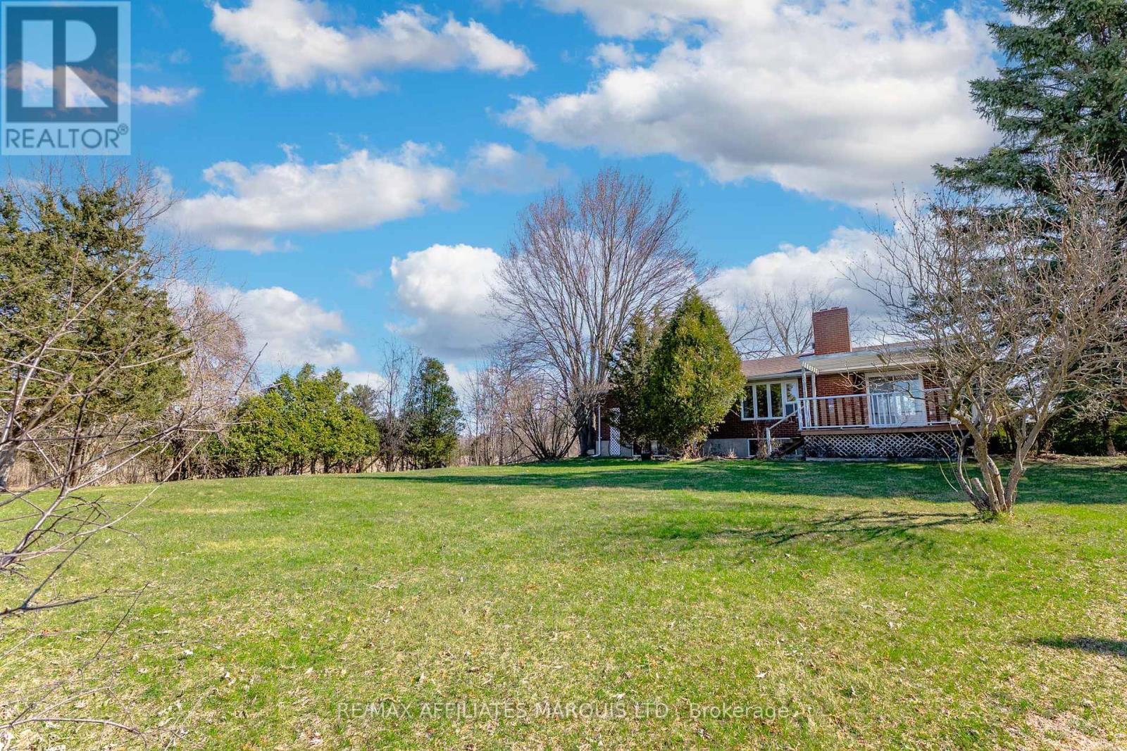 10984 County Rd 2 Road