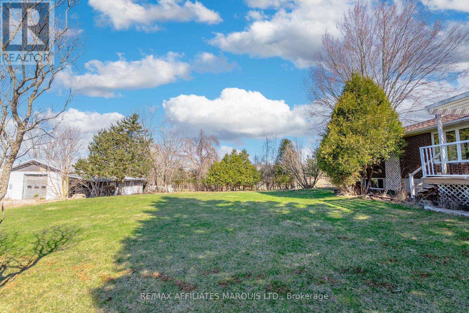 10984 County Rd 2 Road