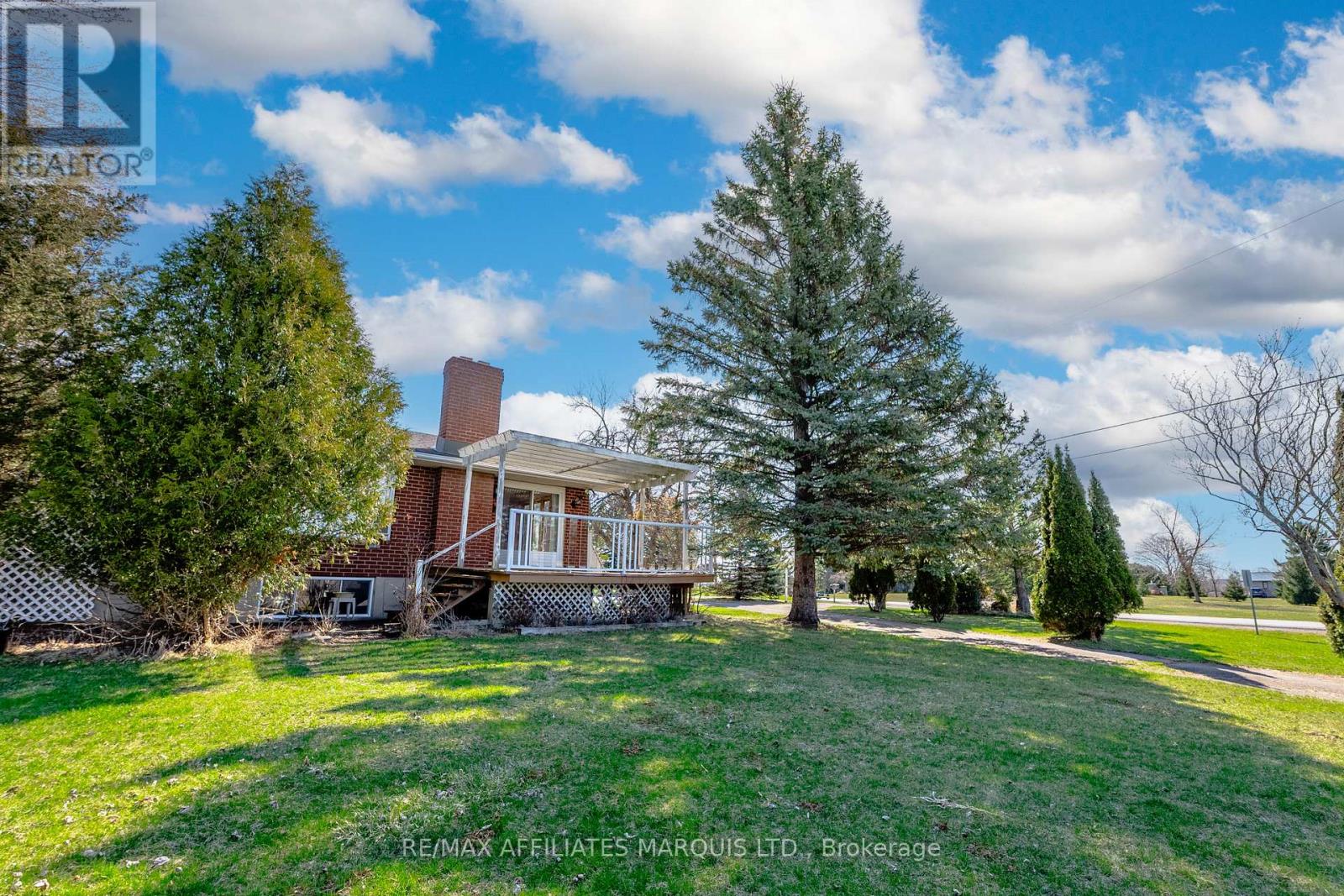 10984 County Rd 2 Road