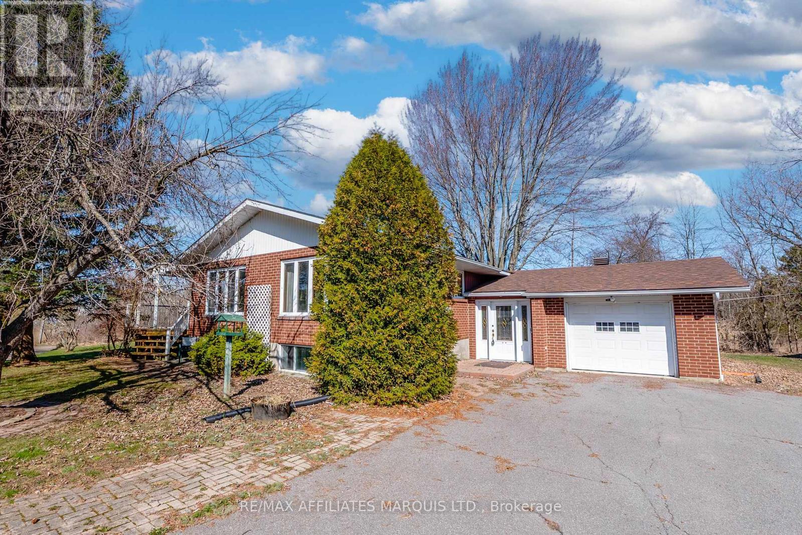 10984 County Rd 2 Road