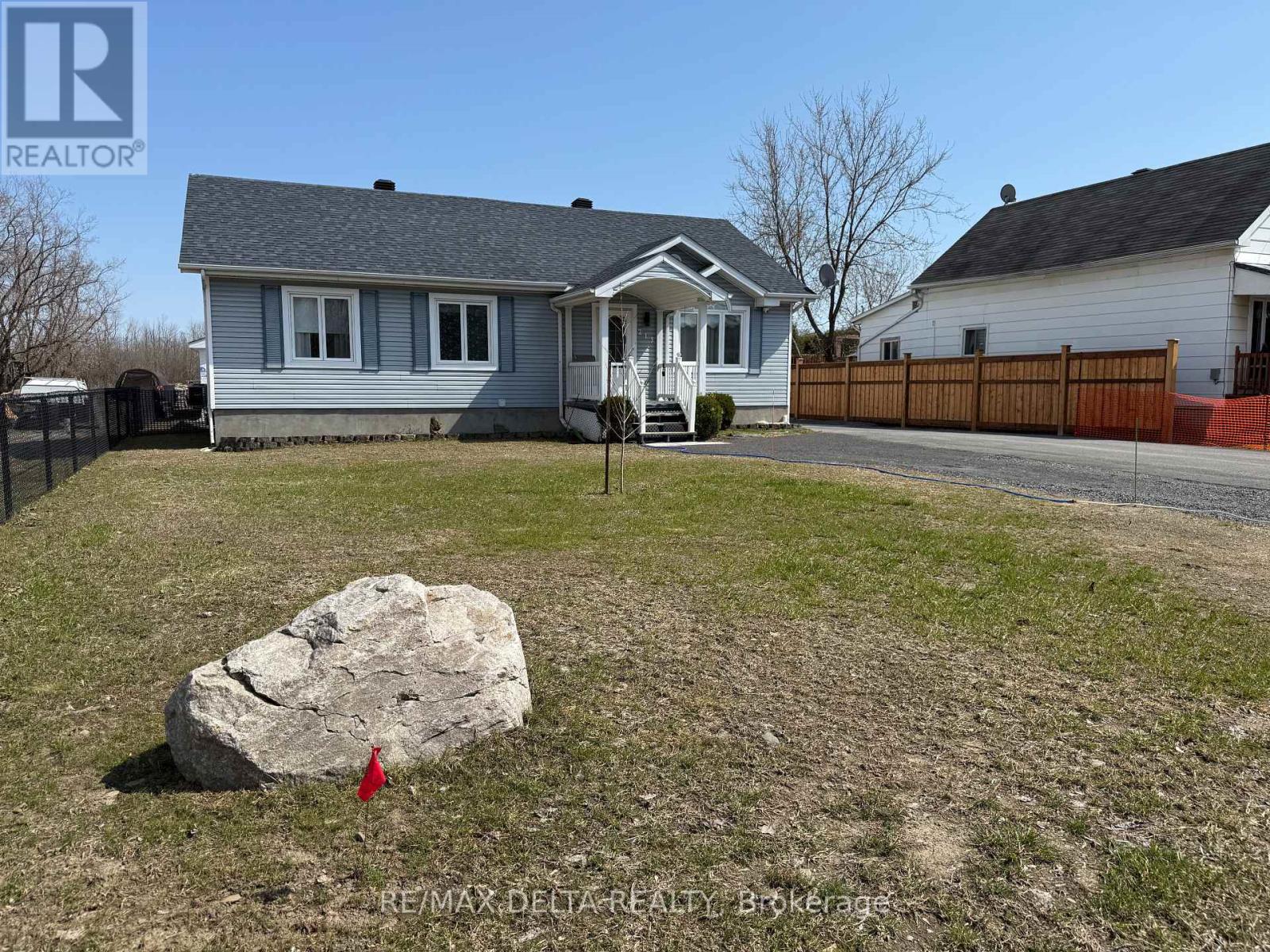 213 Longueuil Street