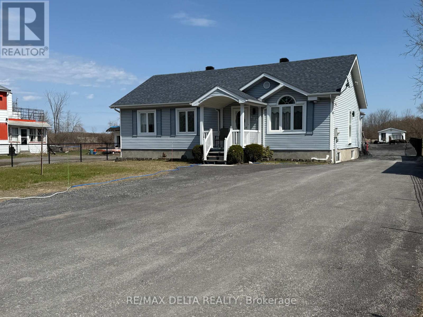 213 Longueuil Street