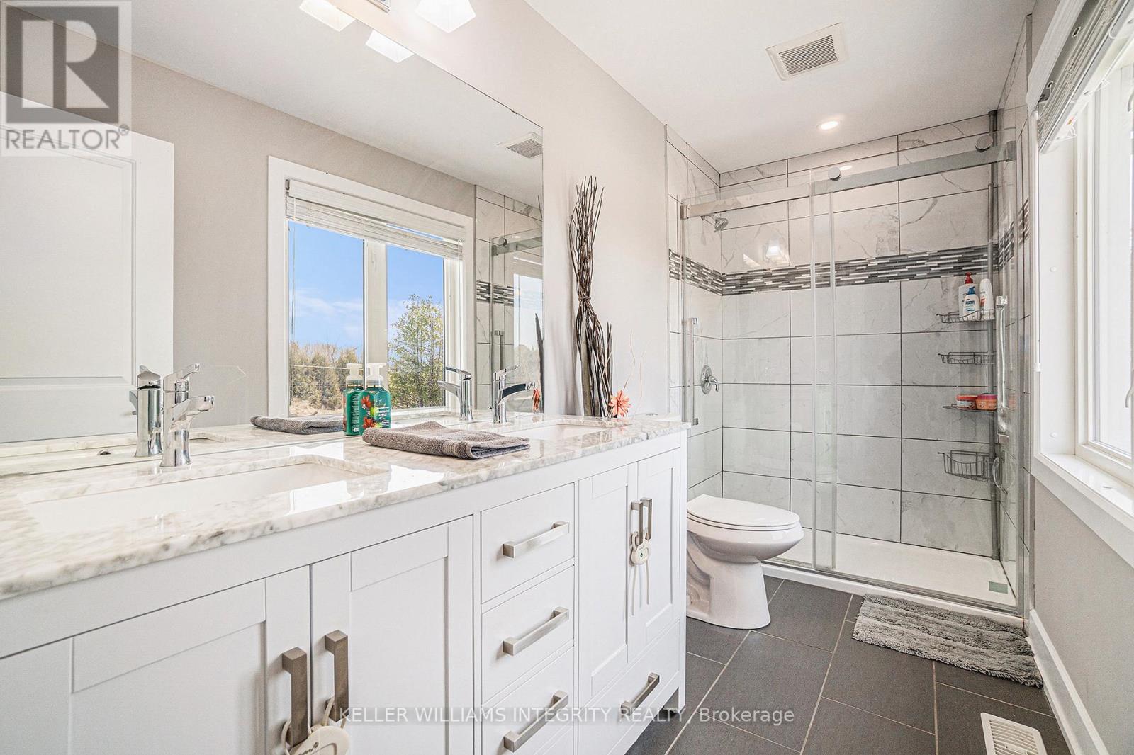 922 Leslie Crain Drive