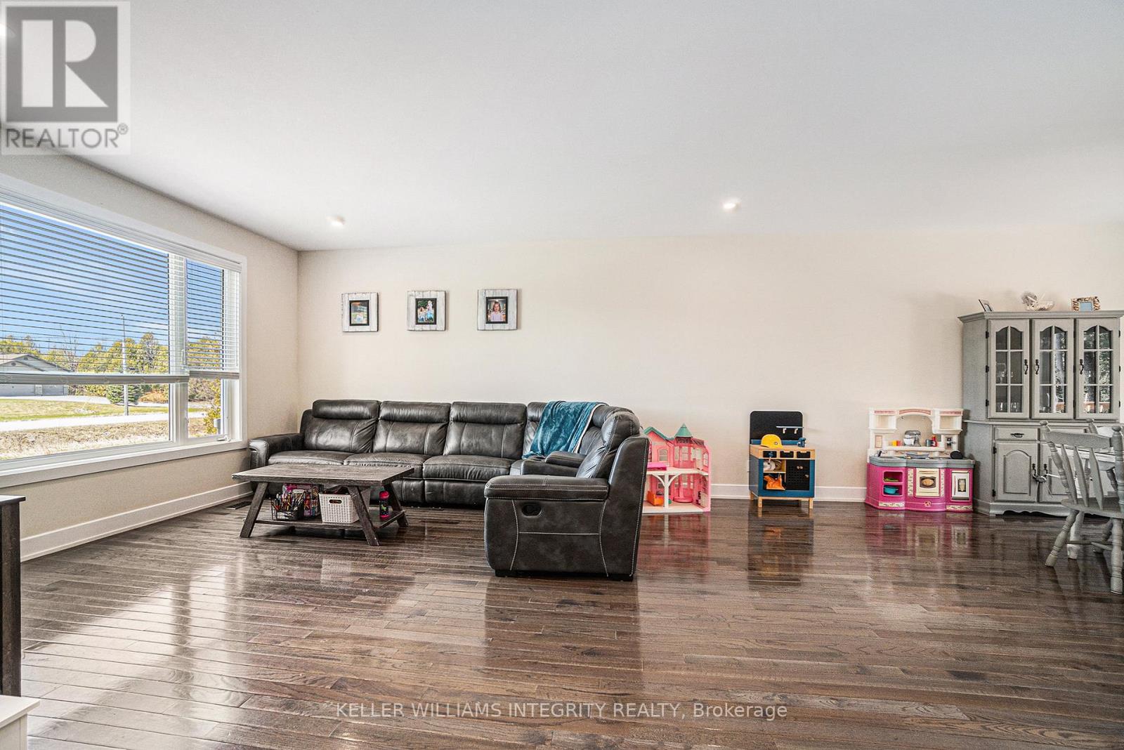 922 Leslie Crain Drive