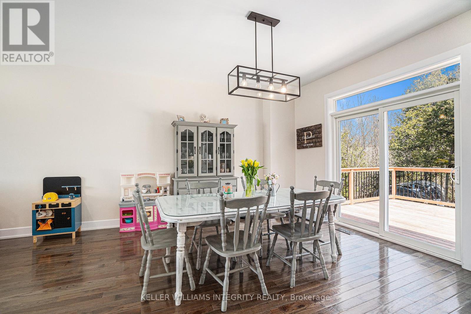 922 Leslie Crain Drive