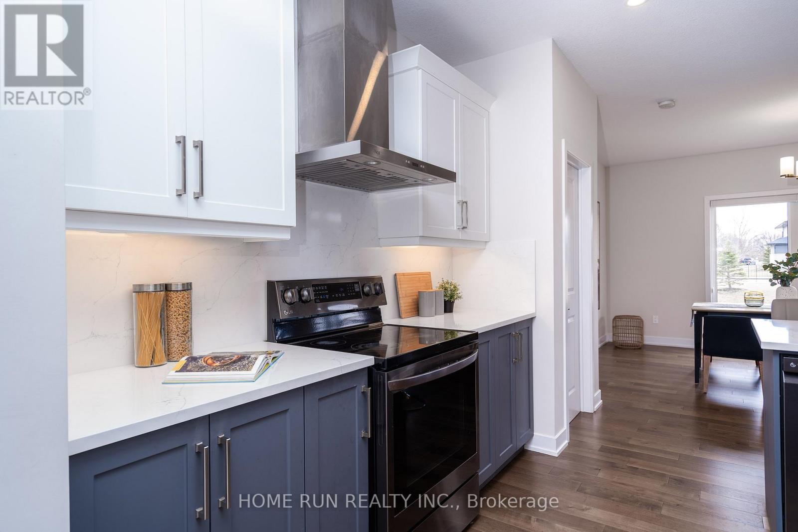 212 Summerview Terrace