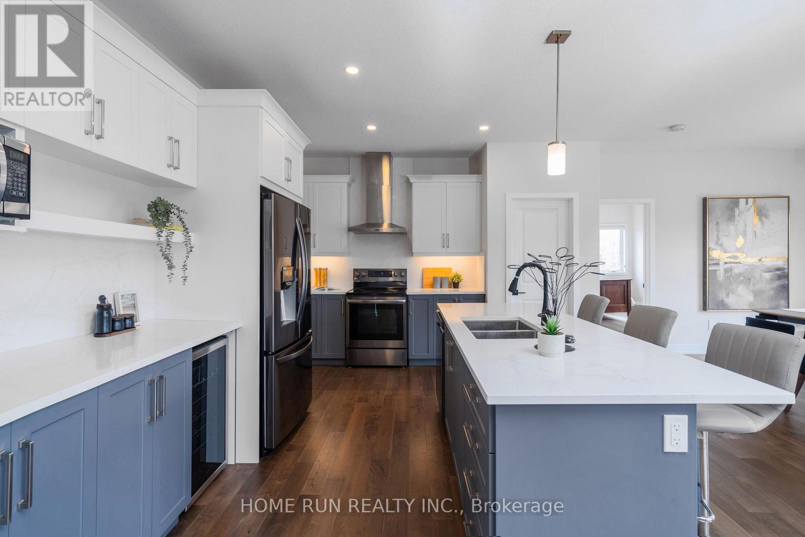 212 Summerview Terrace