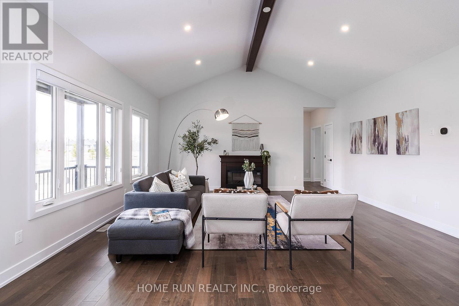 212 Summerview Terrace