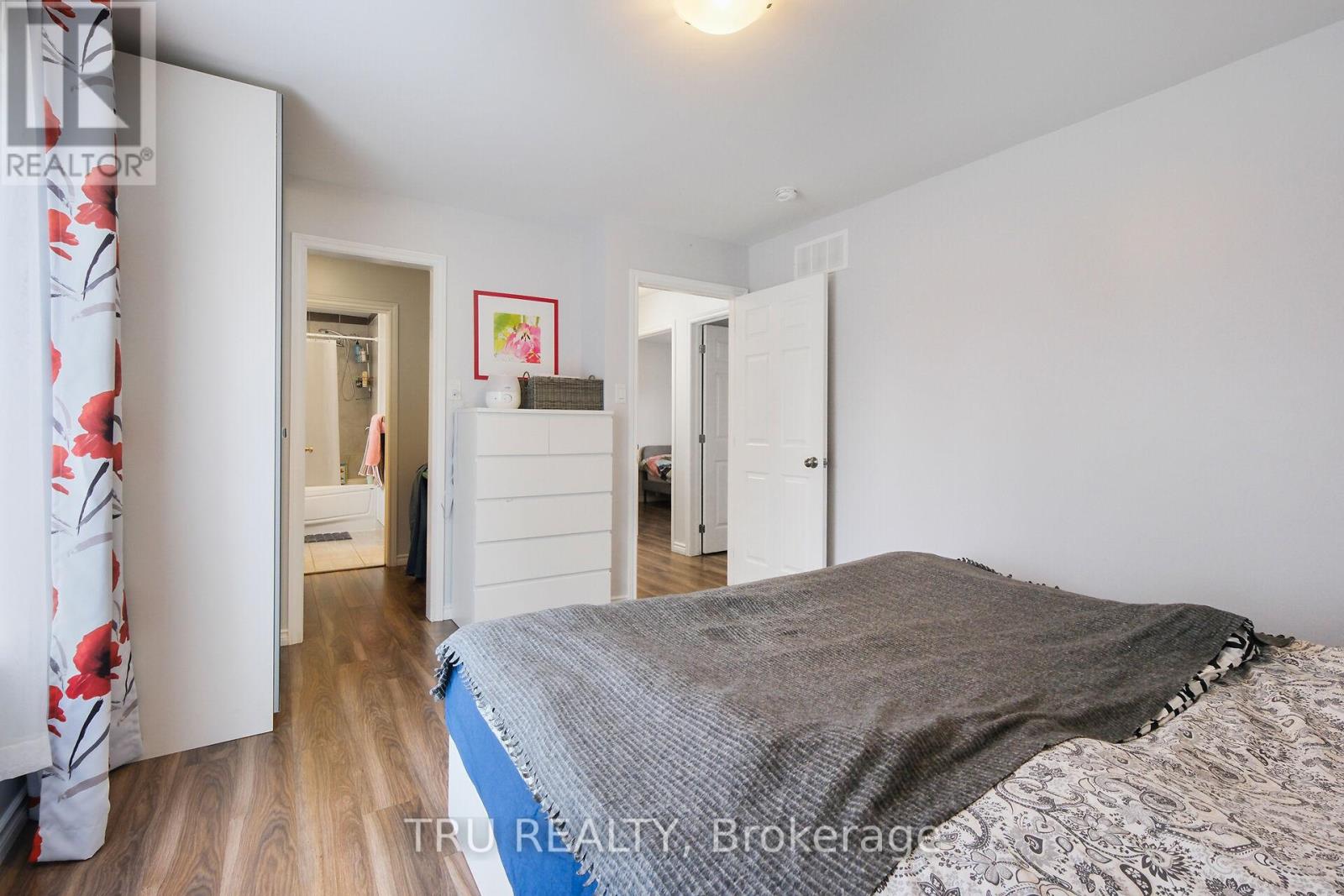 32 Lazy Nol Court