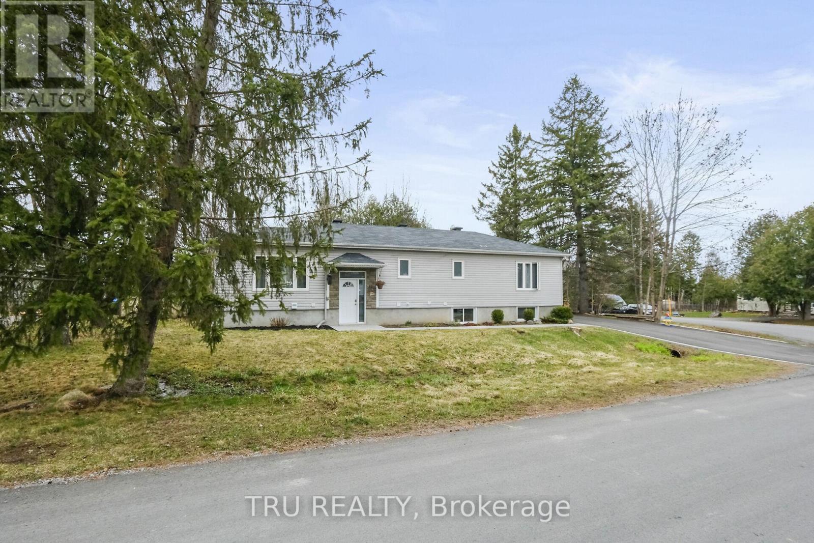 32 Lazy Nol Court