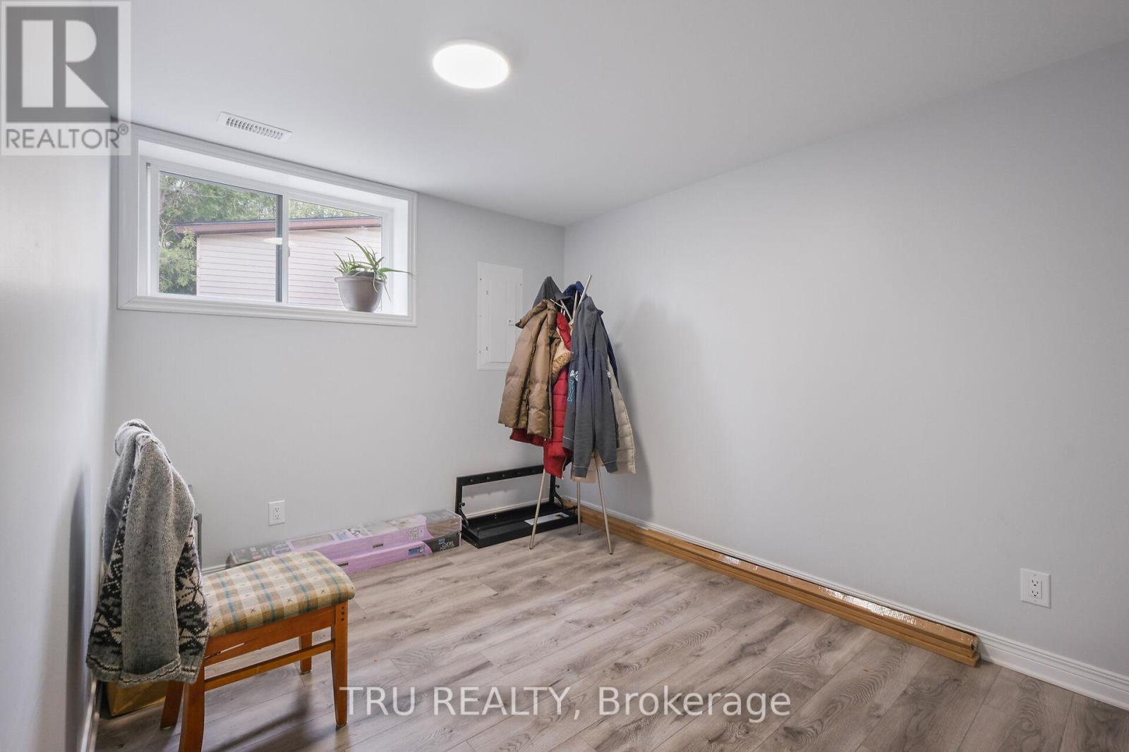 32 Lazy Nol Court