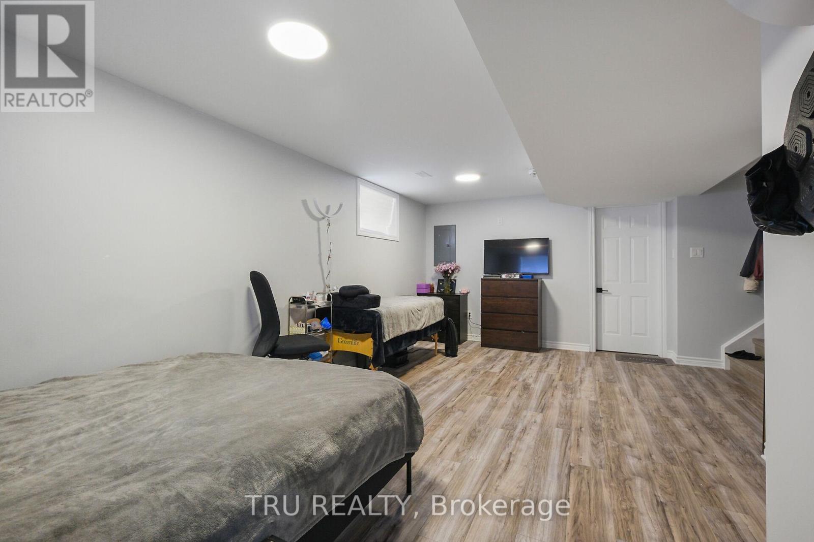 32 Lazy Nol Court
