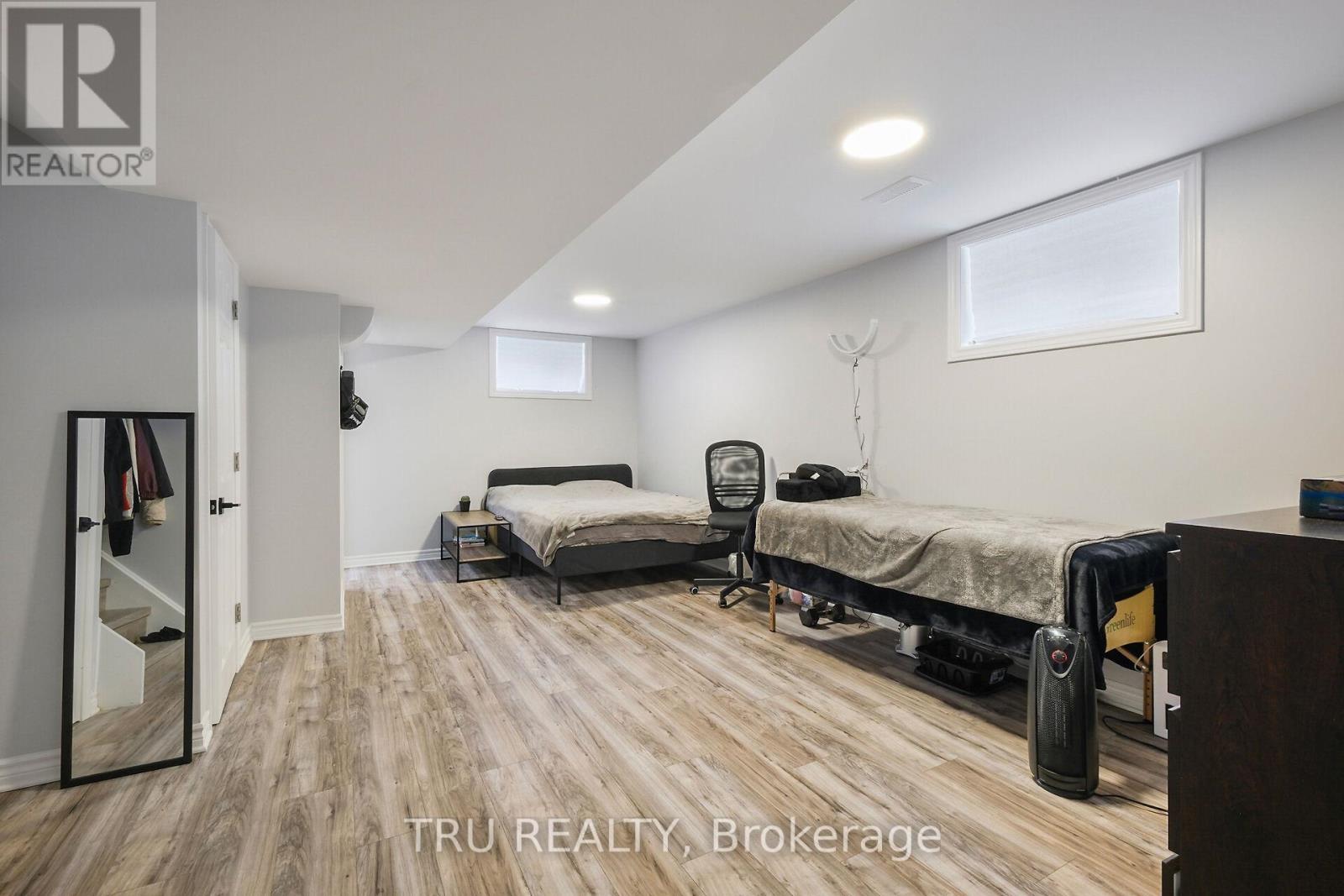 32 Lazy Nol Court