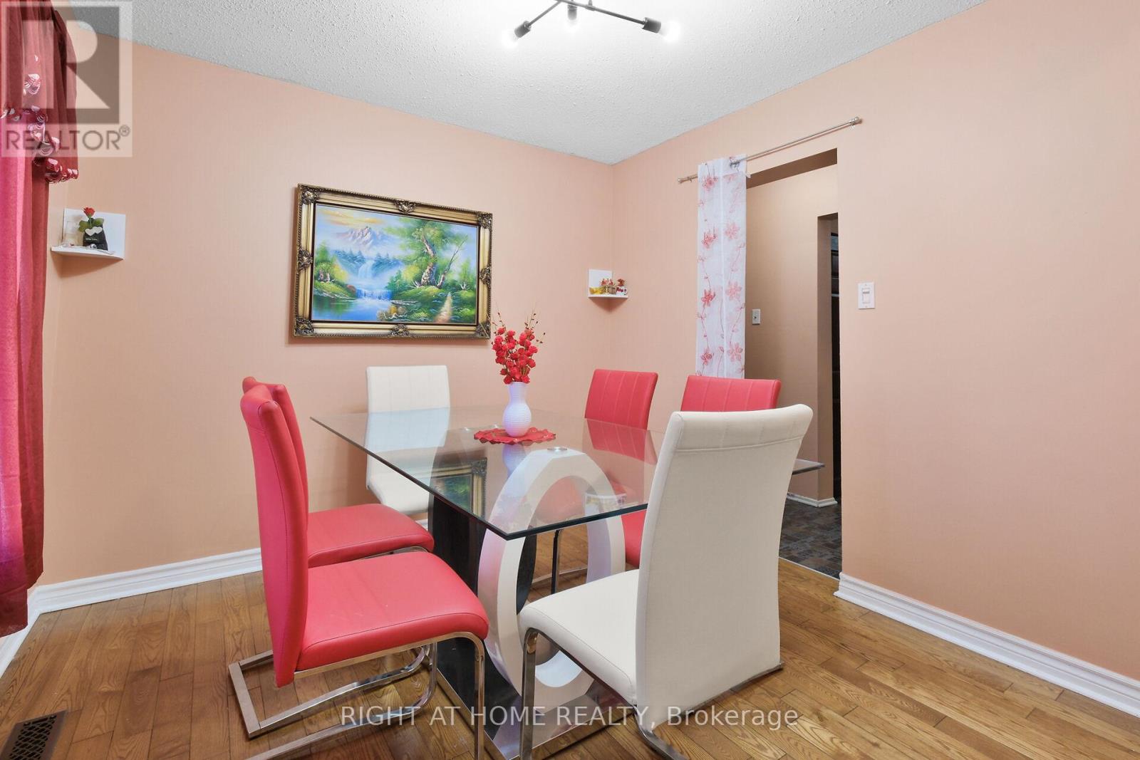 6104 Vineyard Drive