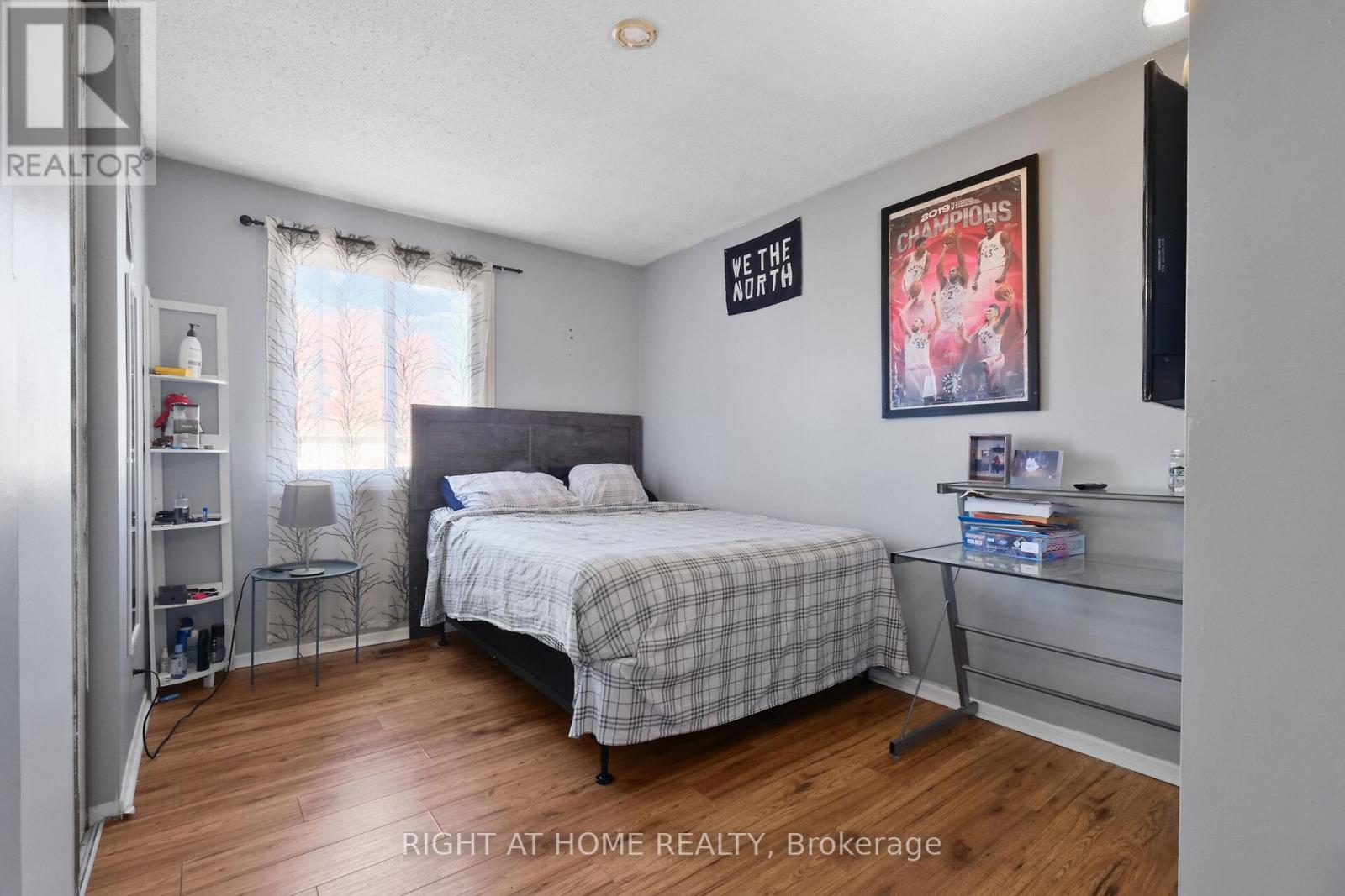 6104 Vineyard Drive