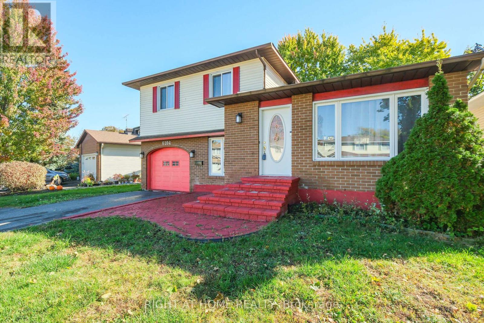 6104 Vineyard Drive