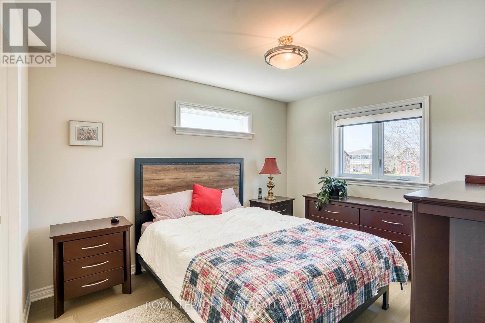 301 Napier Court Nw