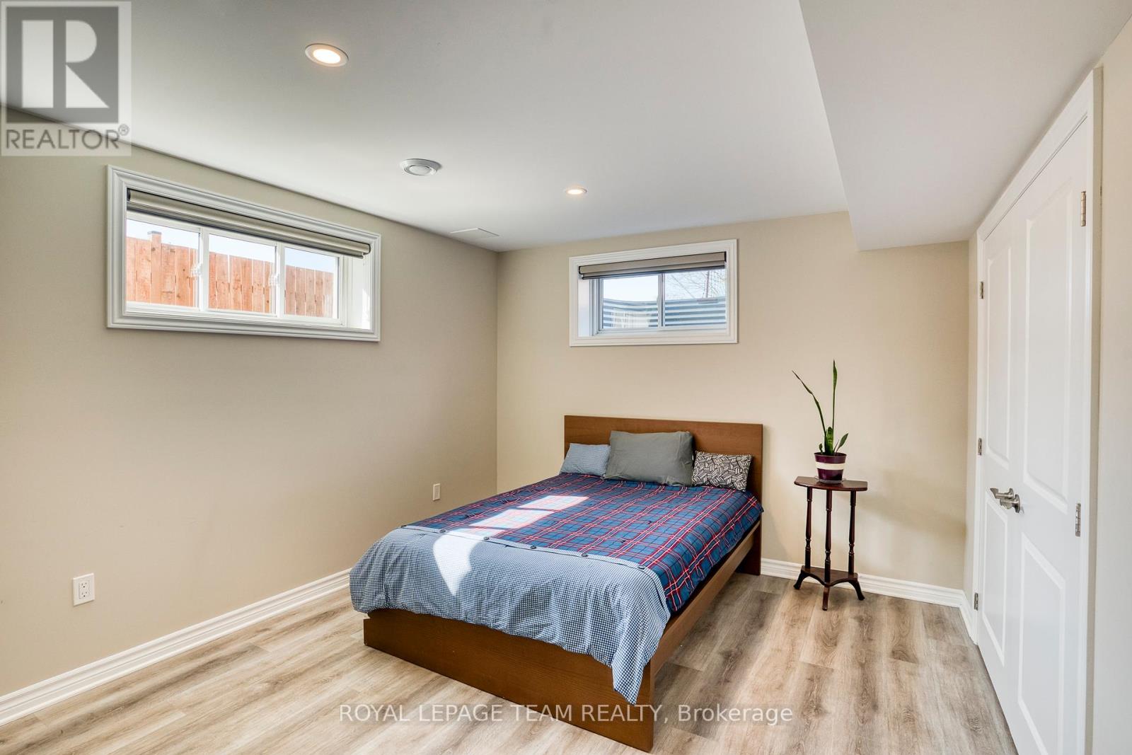 301 Napier Court Nw