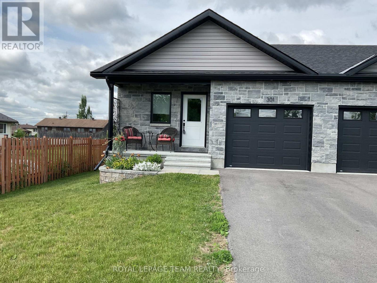 301 Napier Court