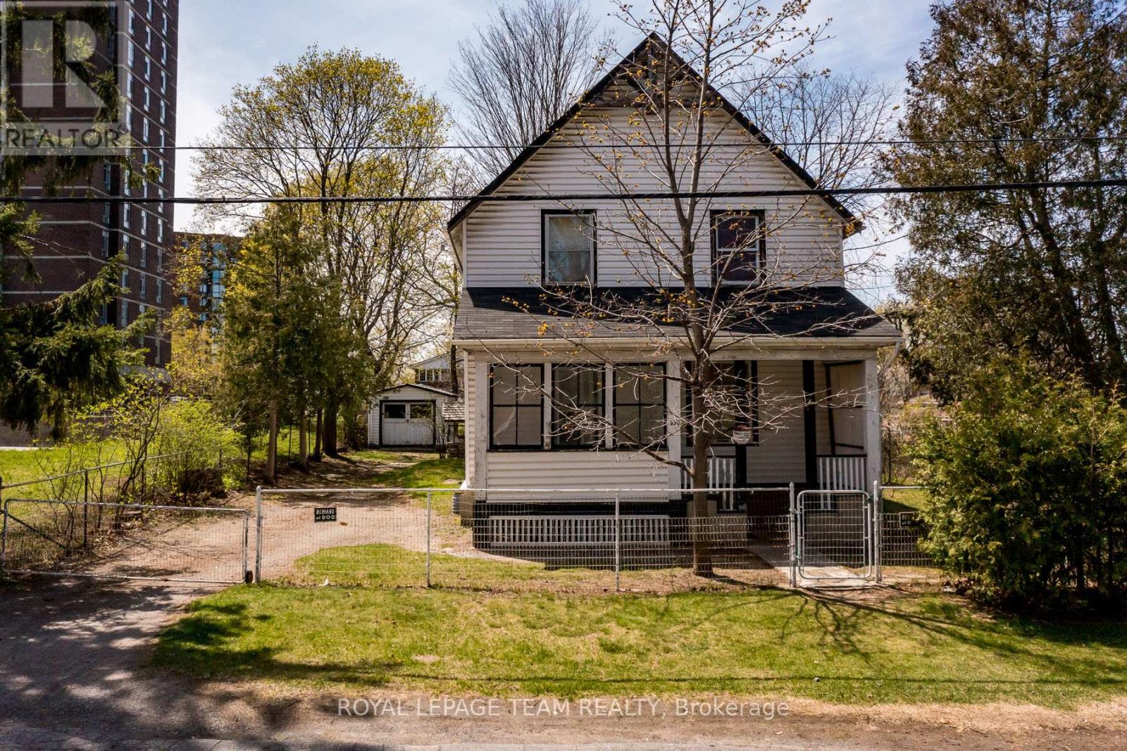 830 High Street
