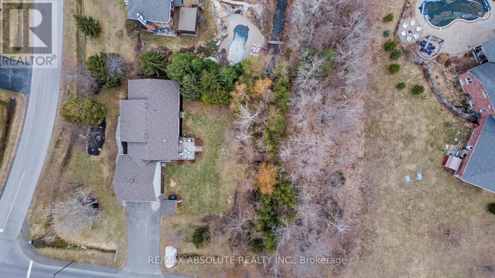 1601 Shauna Crescent