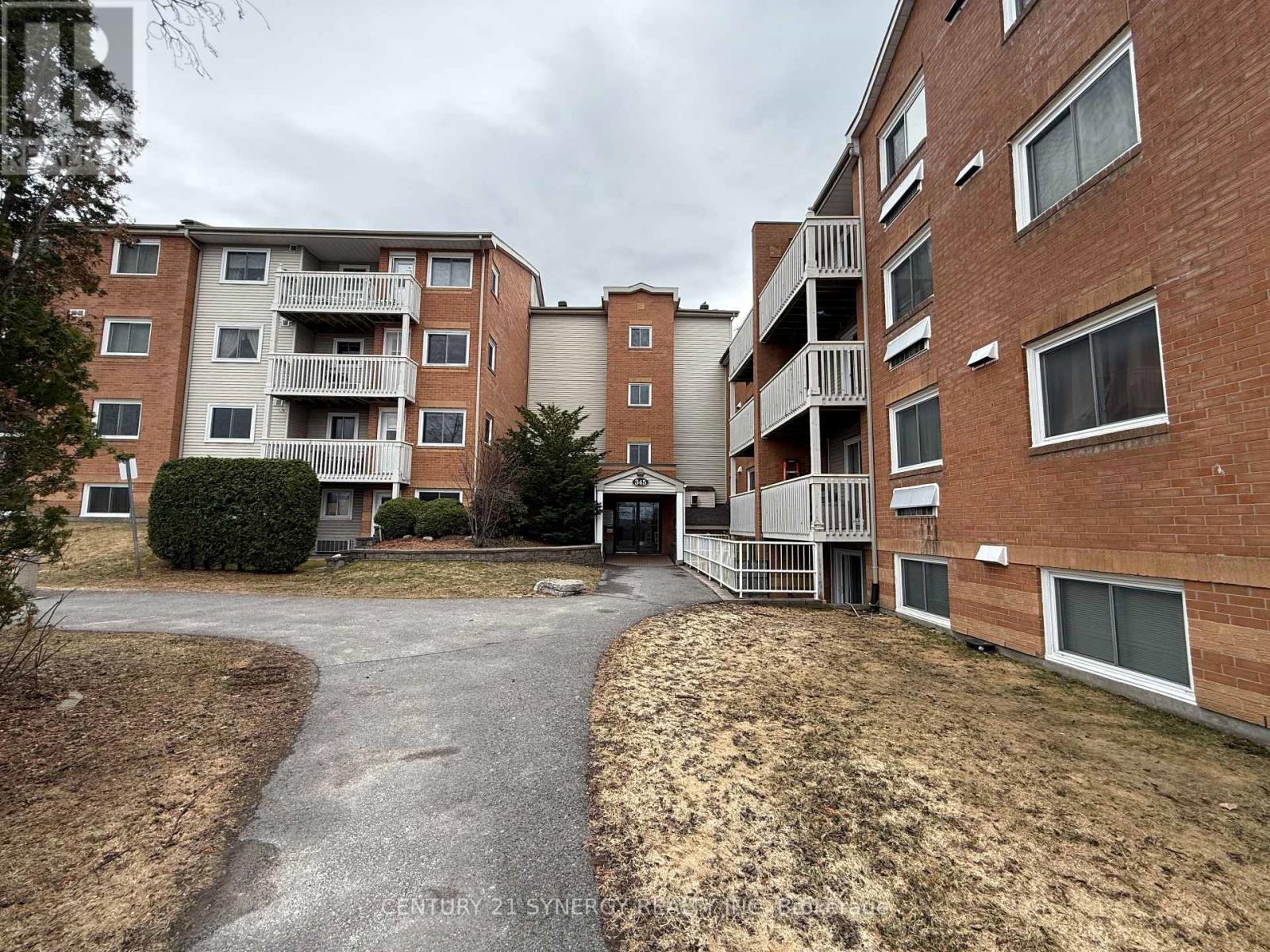 202 - 345 Centrum Boulevard