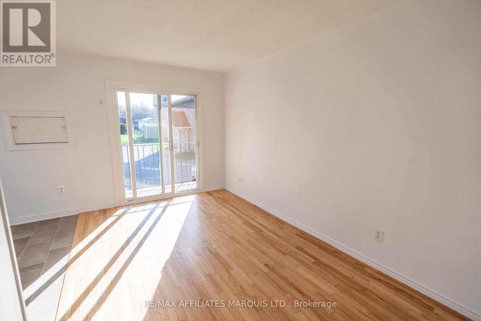 5 - 120 Military Road N