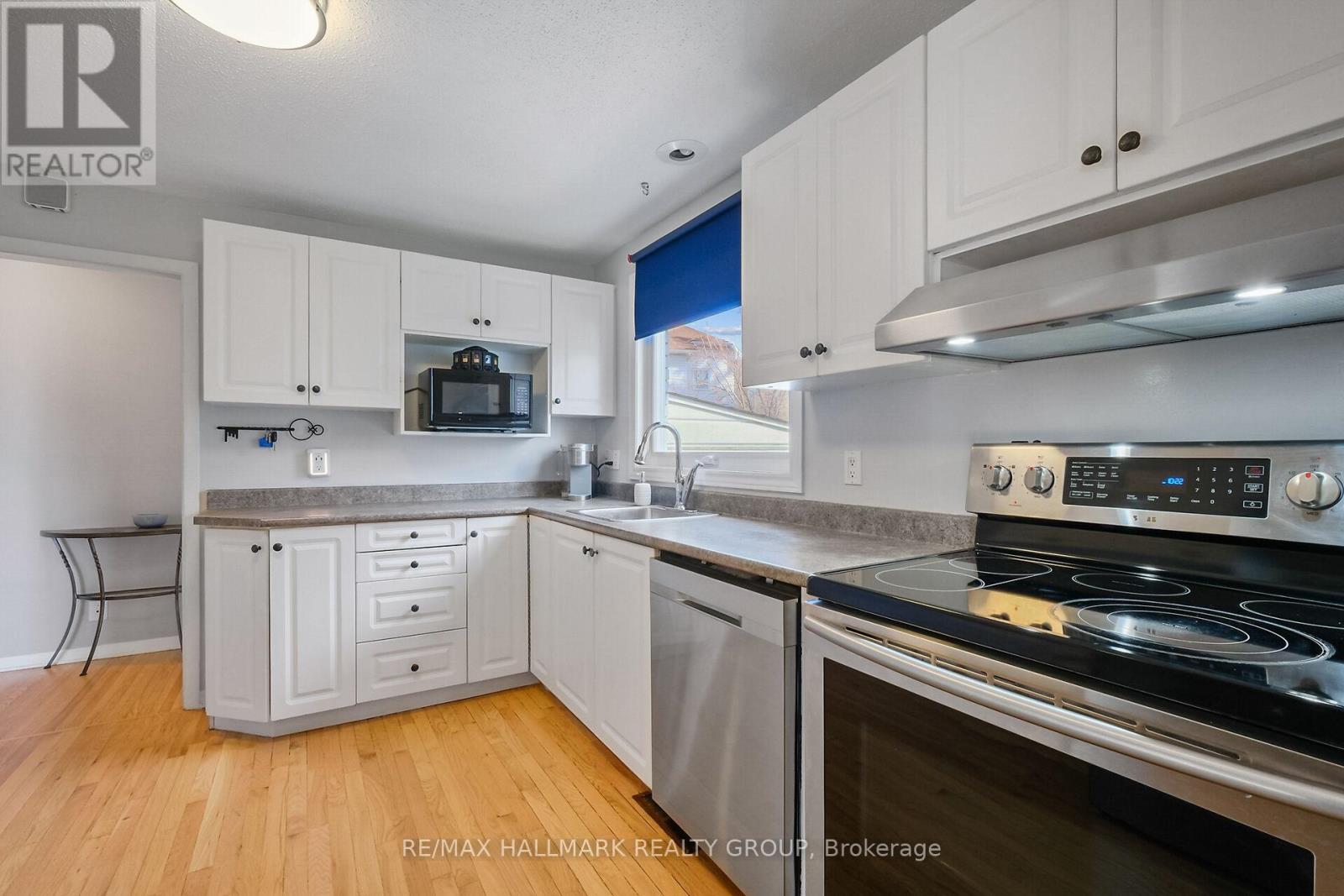 1811 Applegrove Court