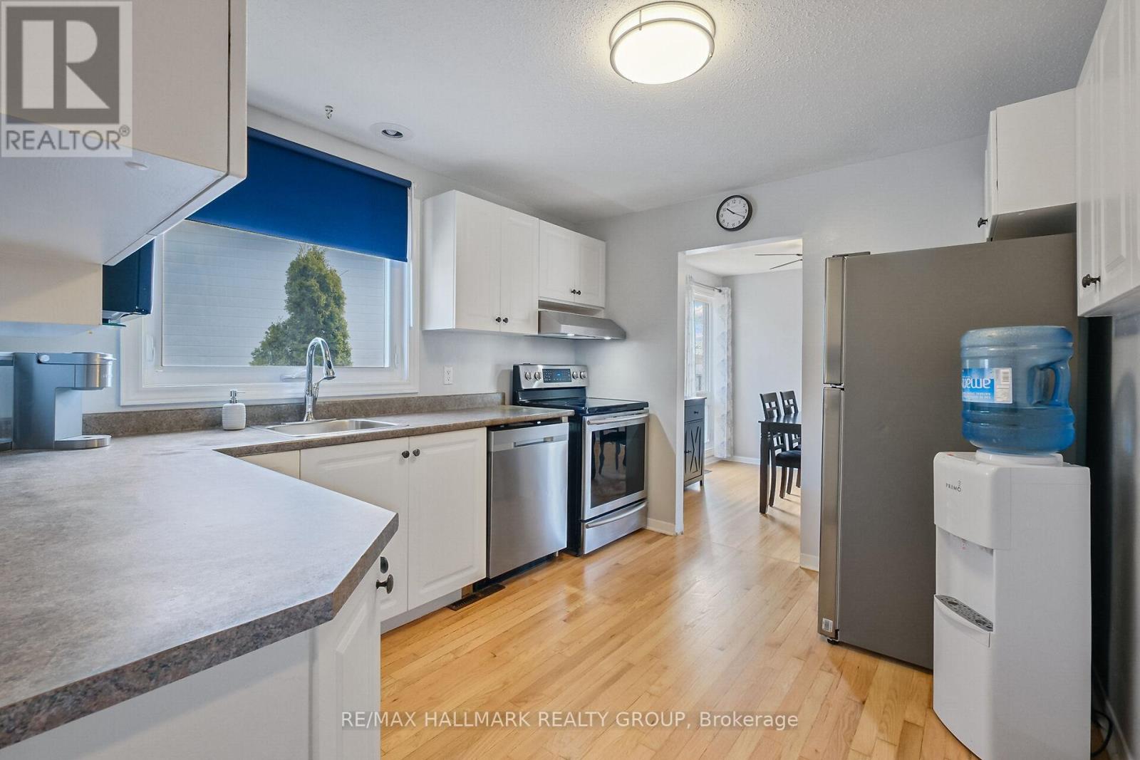 1811 Applegrove Court