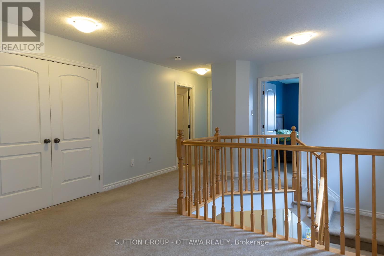 654 Moorpark Avenue