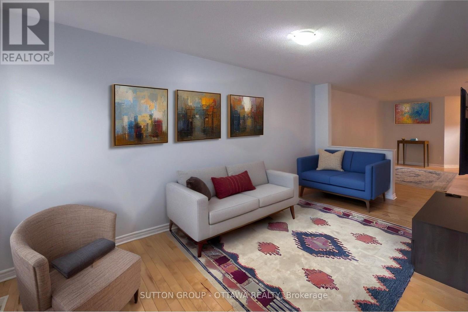 654 Moorpark Avenue