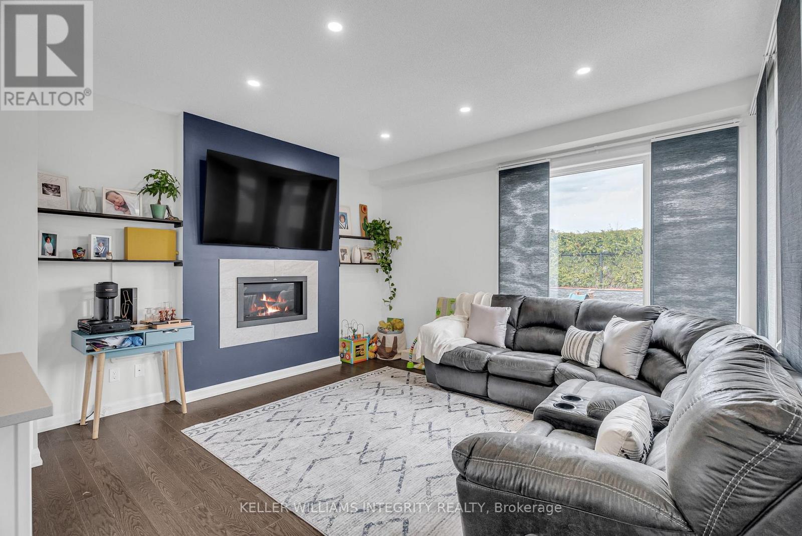 176 Onyx Crescent