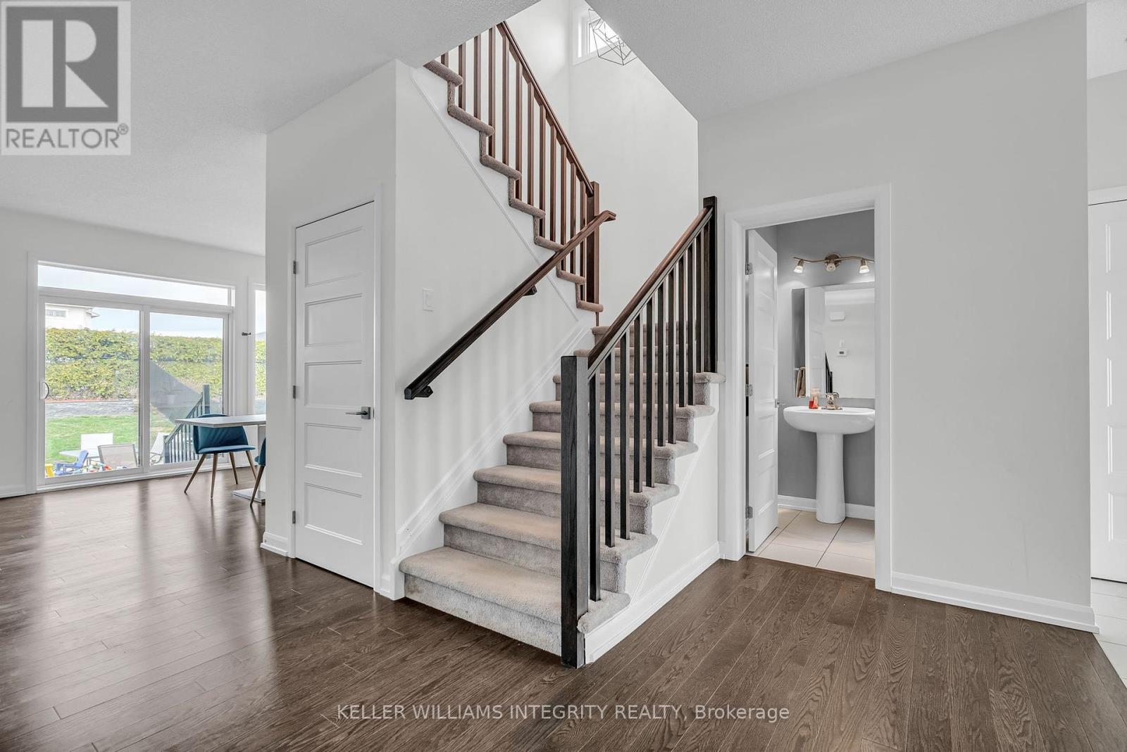 176 Onyx Crescent