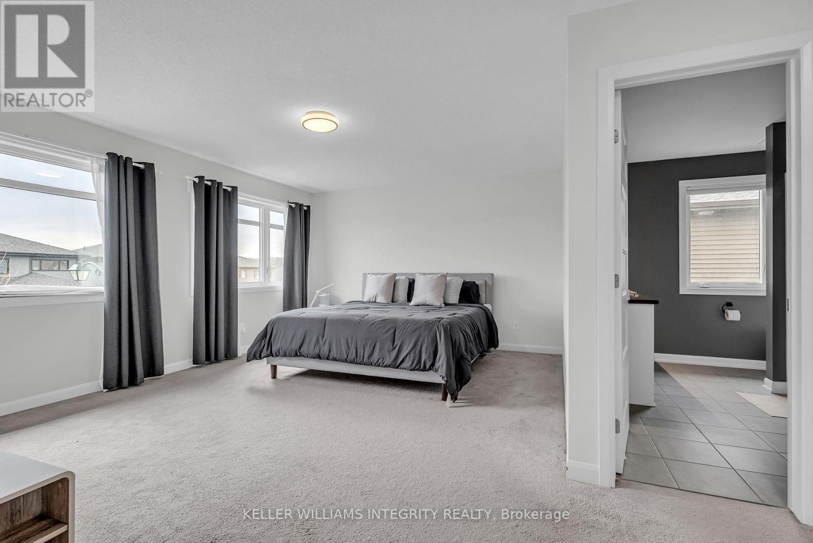 176 Onyx Crescent