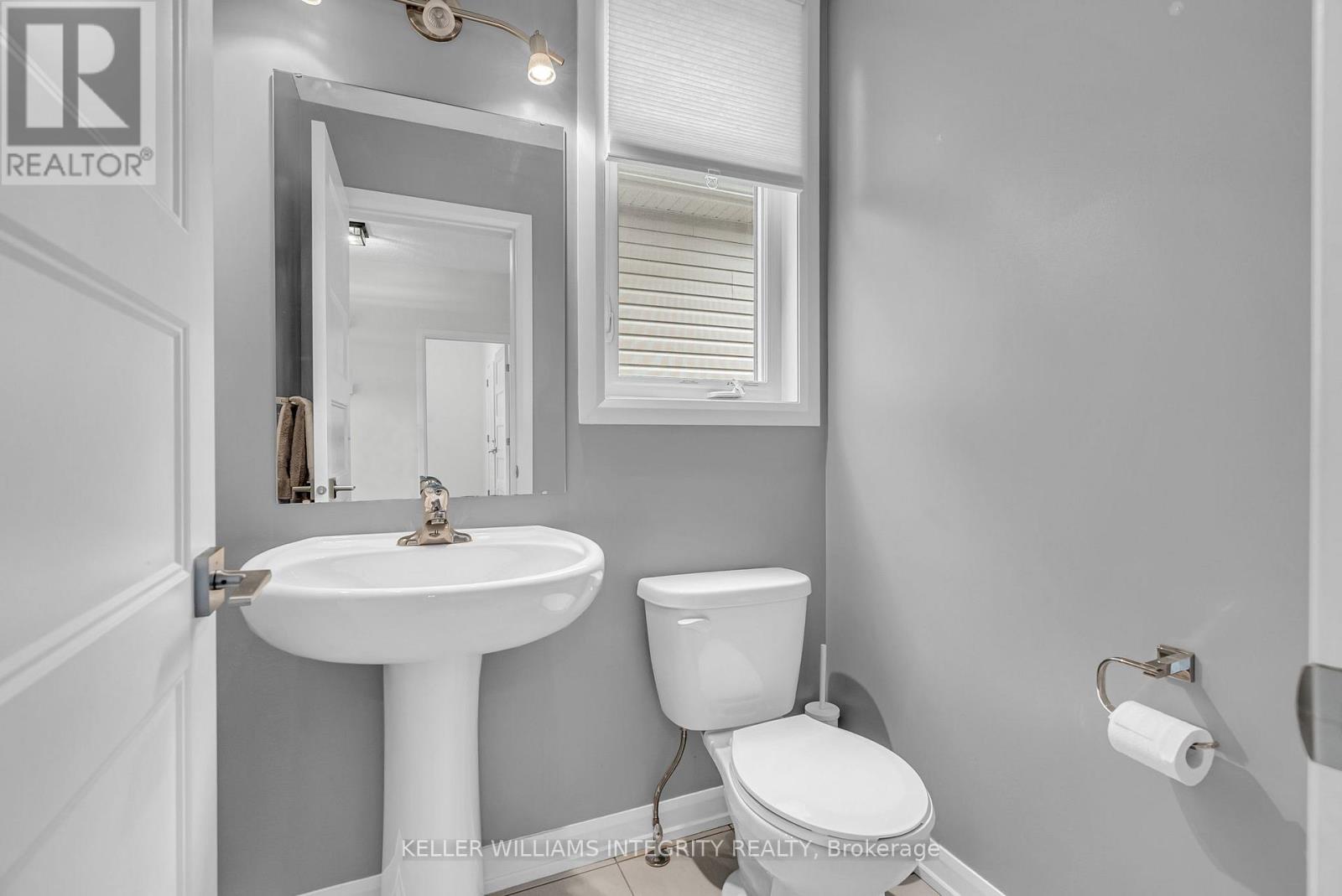 176 Onyx Crescent