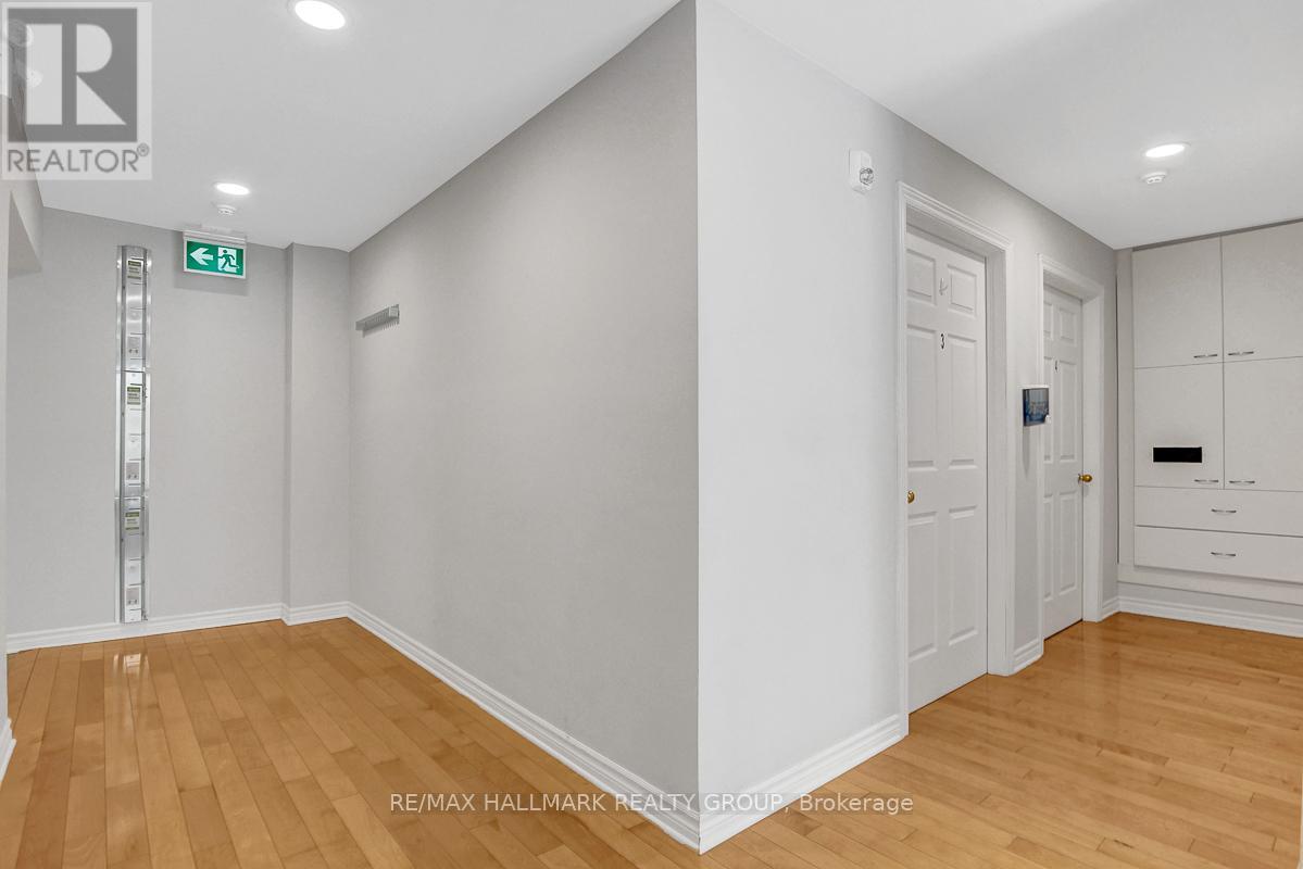 2527 Old Montreal Road
