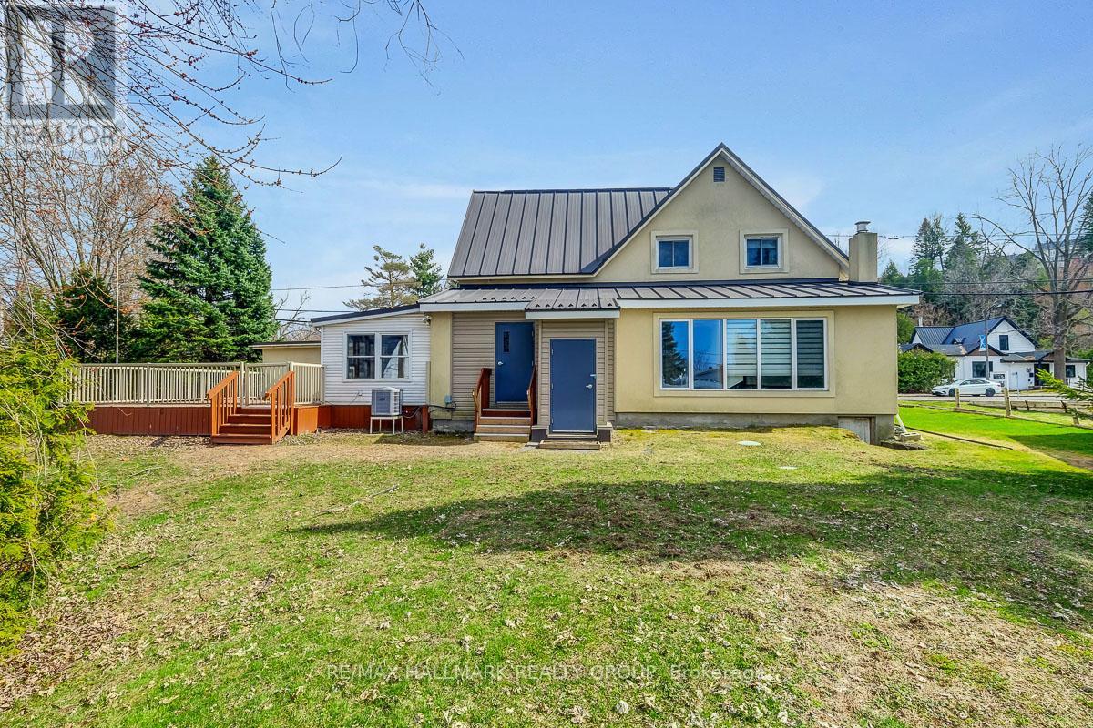 2527 Old Montreal Road