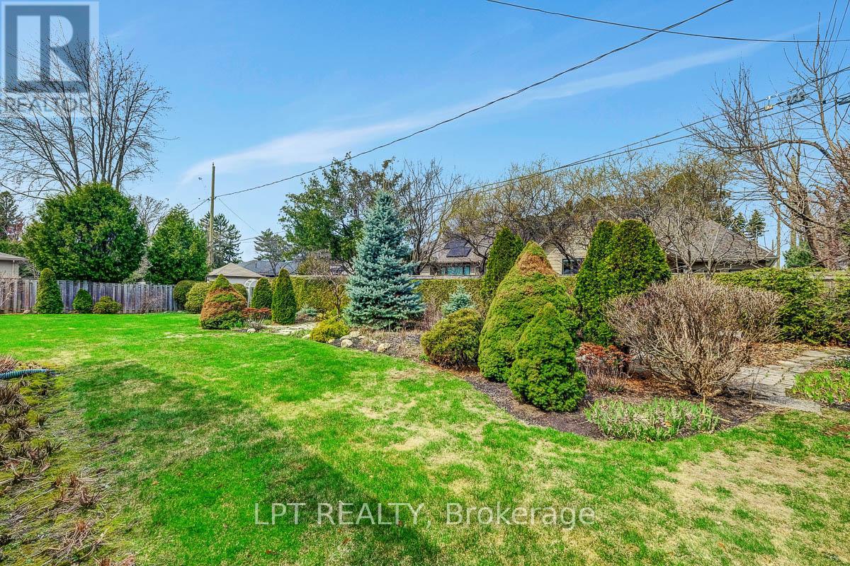 169 Roger Road