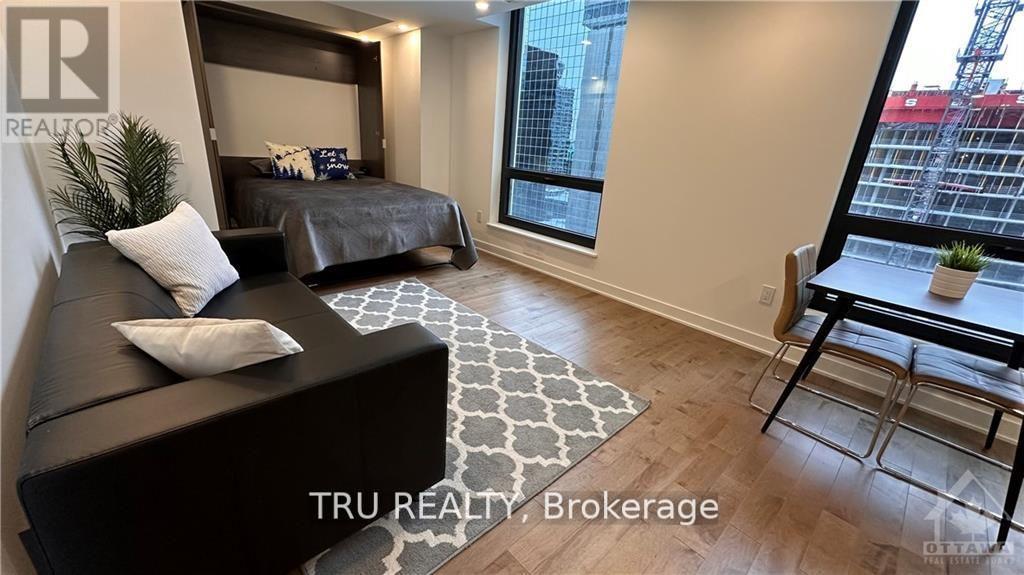 1408 - 340 Queen Street